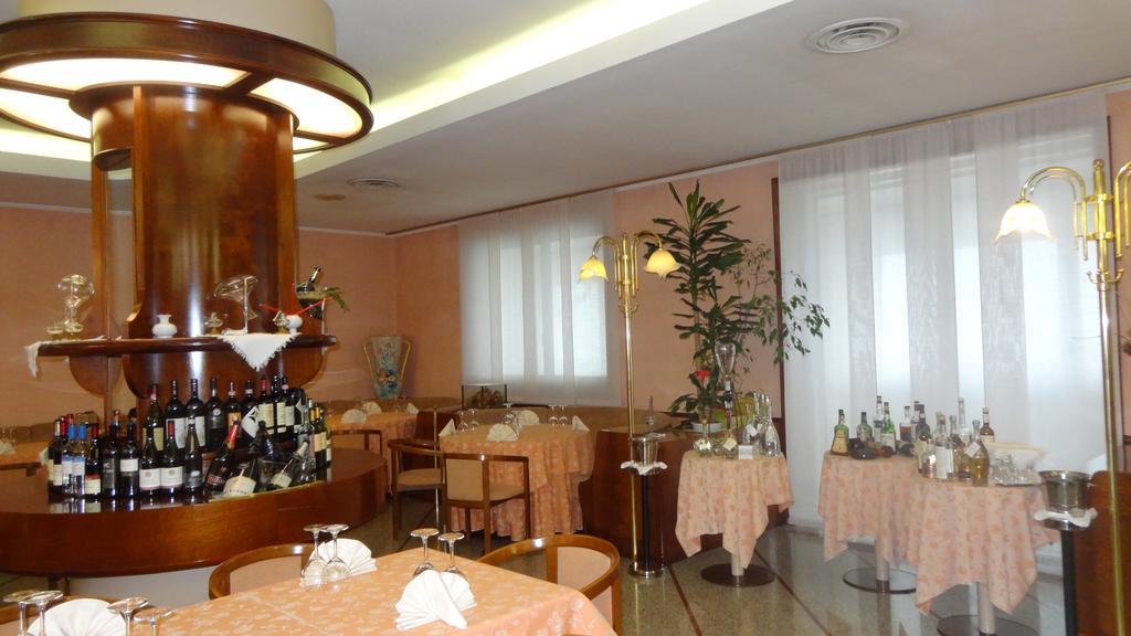 Le Gronde Hotel Cava Manara Exterior photo