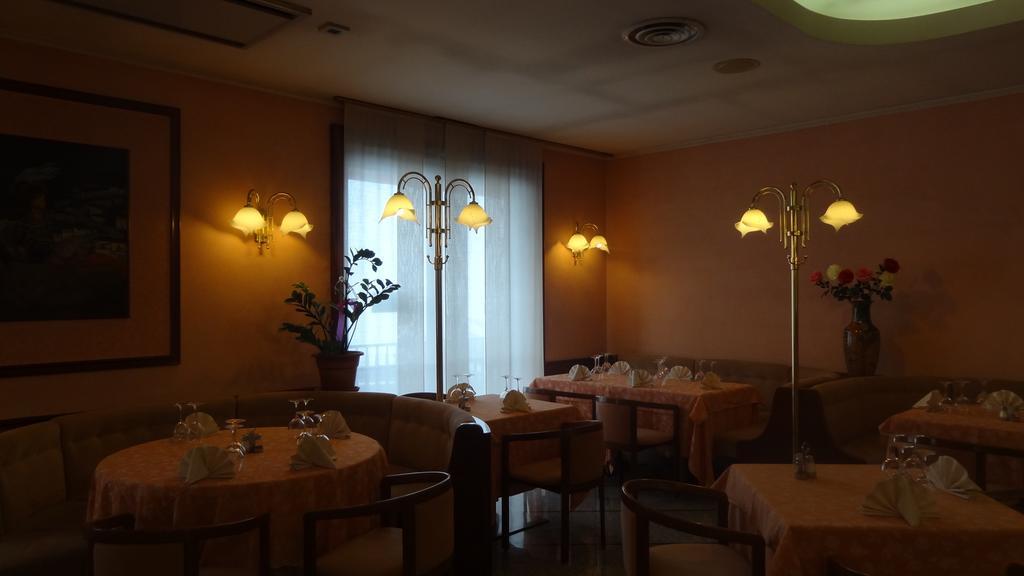 Le Gronde Hotel Cava Manara Exterior photo