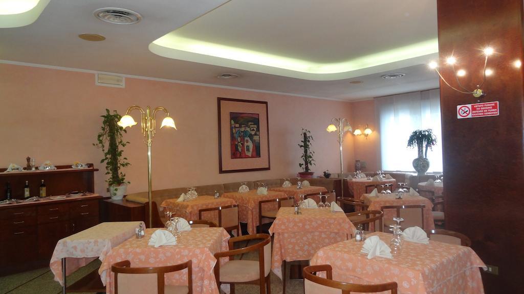 Le Gronde Hotel Cava Manara Exterior photo